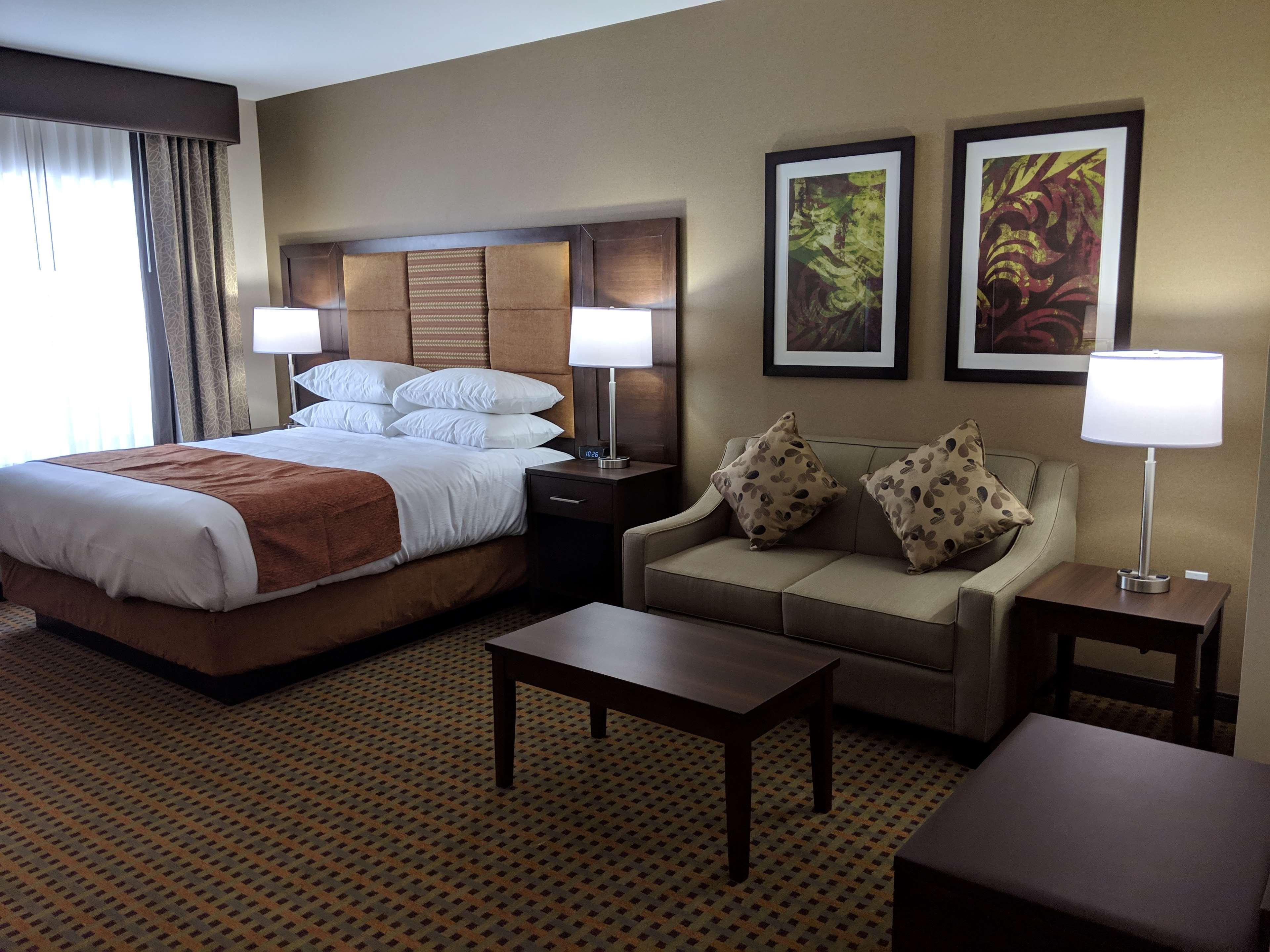 Best Western Plus Hinton Inn & Suites Zewnętrze zdjęcie