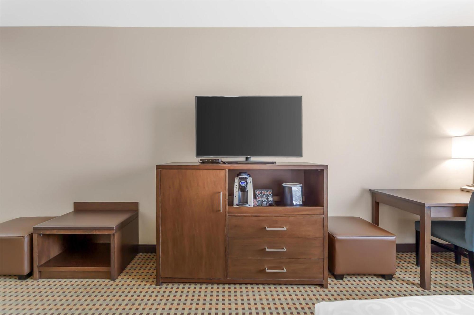 Best Western Plus Hinton Inn & Suites Zewnętrze zdjęcie