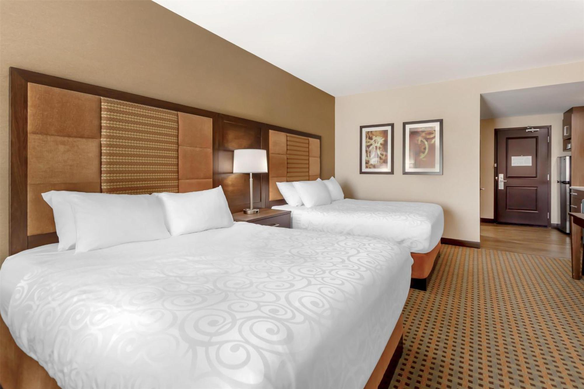 Best Western Plus Hinton Inn & Suites Zewnętrze zdjęcie