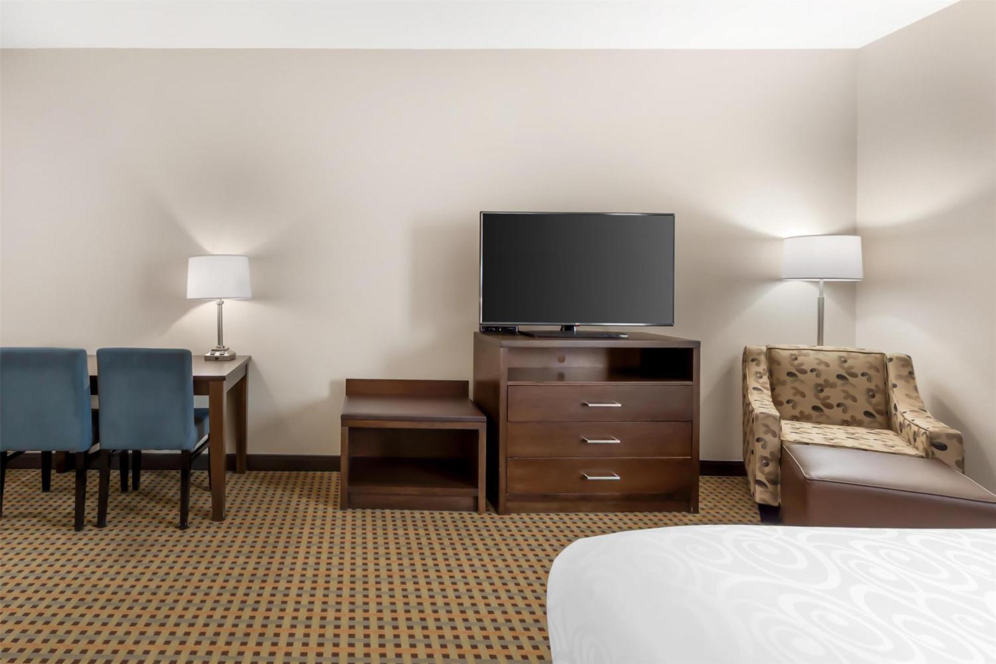 Best Western Plus Hinton Inn & Suites Zewnętrze zdjęcie