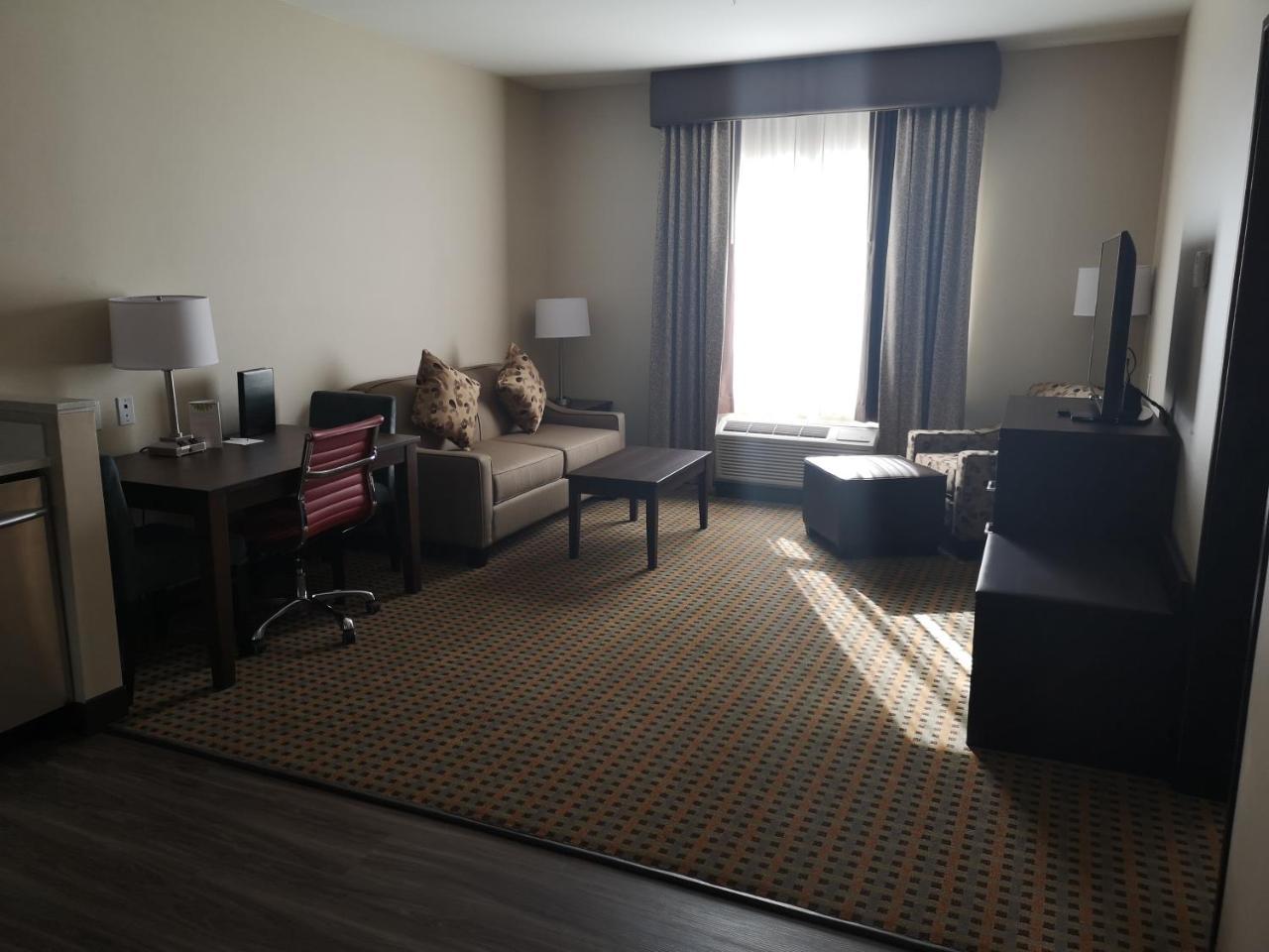 Best Western Plus Hinton Inn & Suites Zewnętrze zdjęcie