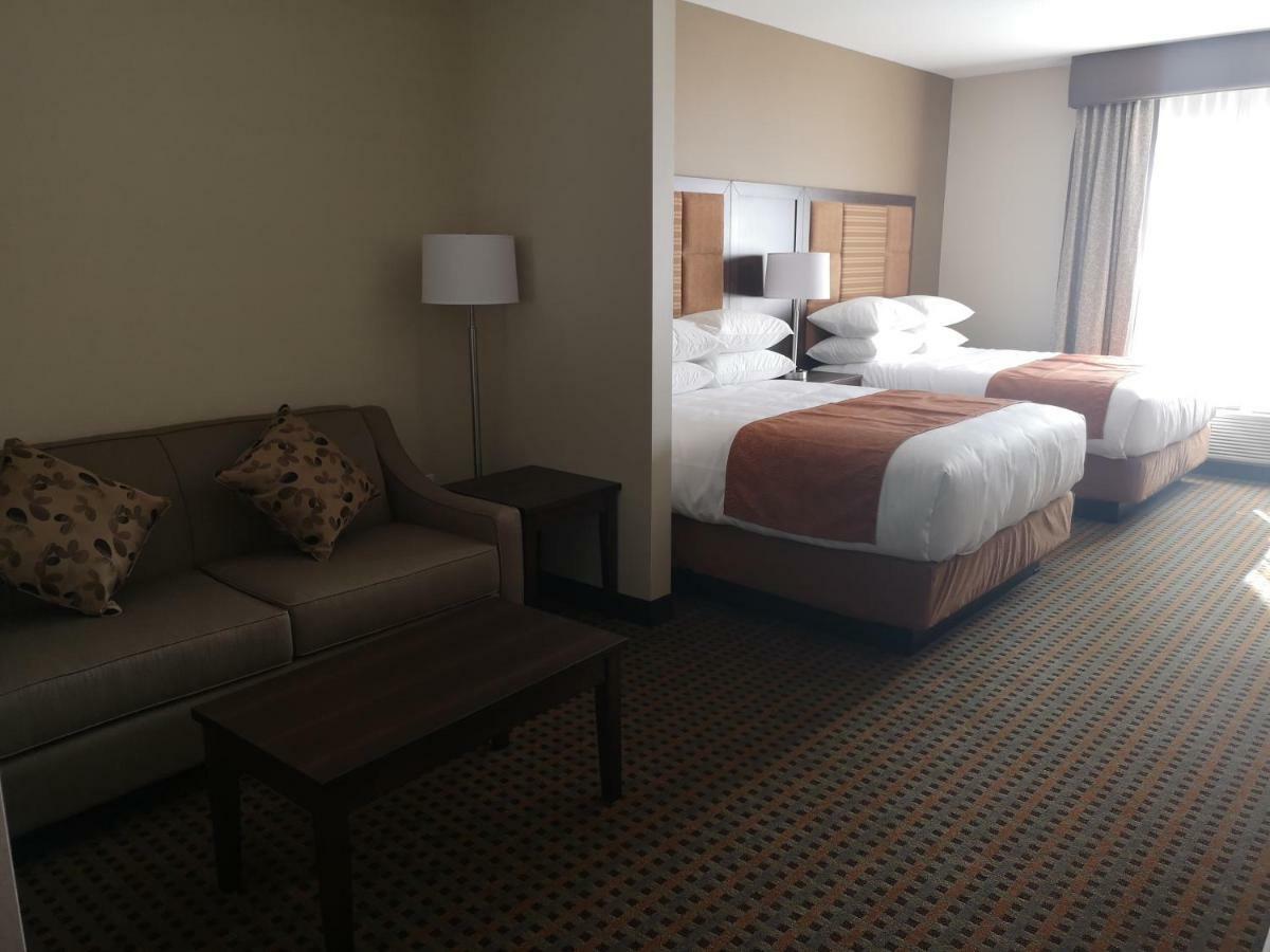 Best Western Plus Hinton Inn & Suites Zewnętrze zdjęcie